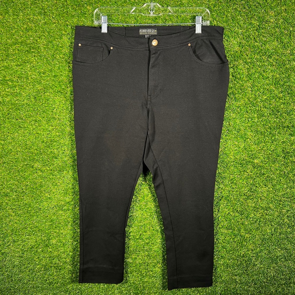 Forever‎ 21+ Plus Size Black High Rise Cropped Stretch Pants 3X 1855
